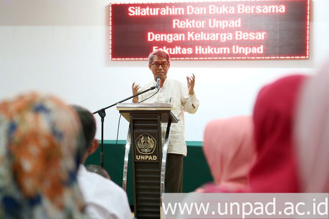 [Unpad] Safari Ramadan, Rektor Sosialisasikan Koperasi Kosumen, Unit Zakat, dan Sistem Sinta