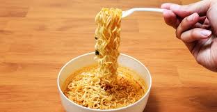 Bahaya Memakan Mie Instan Secara Berlebihan !