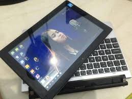 Wow! Sekarang Ada Laptop TouchScreen!!