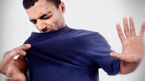 Cara mengatasi bau keringat secara alami