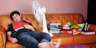 Nah inilah 11 Bahaya penggunaan Kipas Angin pada Saat Tidur Malam simak baik baik...!!!