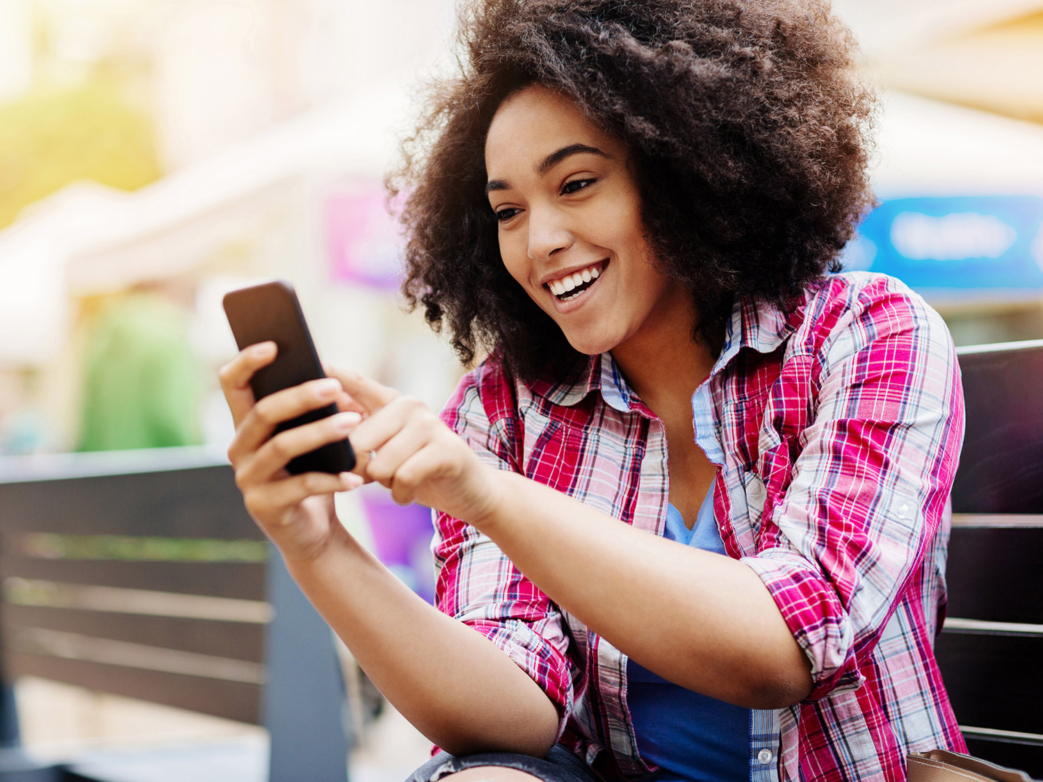 Akibat Terlalu Sering Menatap Layar HP 