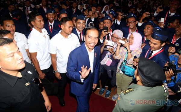 Presiden Beri Kuliah Umum di Universitas PGRI Adi Buana