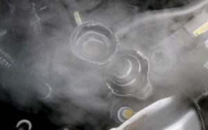 Bahaya Kurangnya Air Radiator pada Mobil