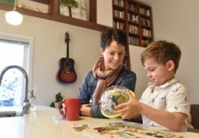 Apakah Tinggal di Apartemen Baik untuk Pertumbuhan Anak?