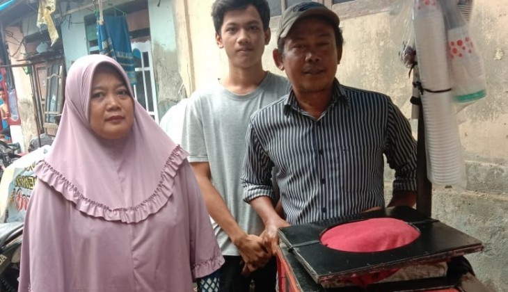 Anak Penjual Es Dung-Dung Diterima Kuliah Gratis di UGM