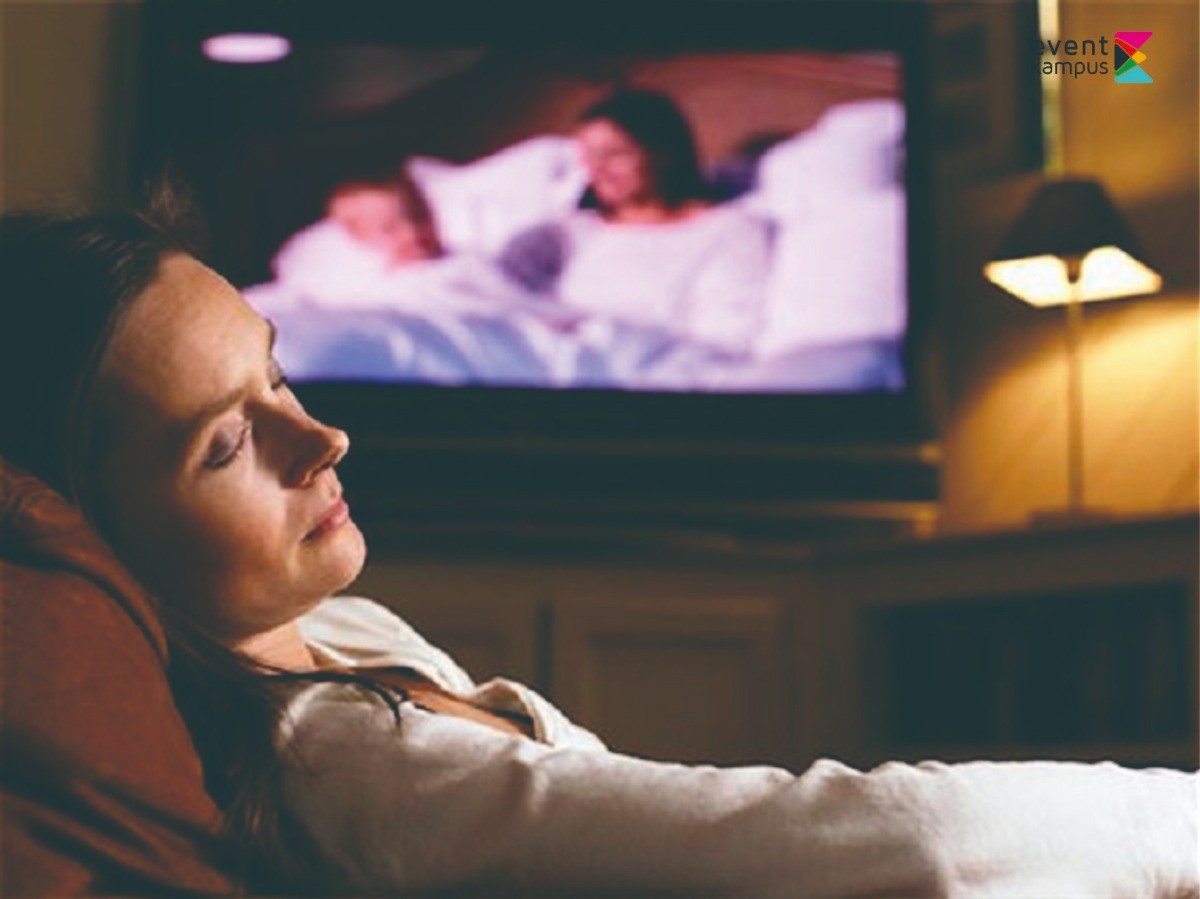 Bahaya Tidur di Depan Televisi yang Menyala, Bisa Munculkan Pemicu Penyakit Mematikan di Dunia