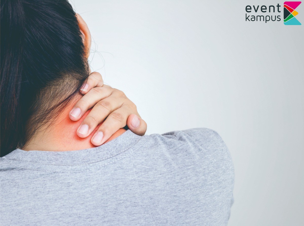 Sakit Leher Akibat Salah Bantal? Ini Cara Mengatasinya!