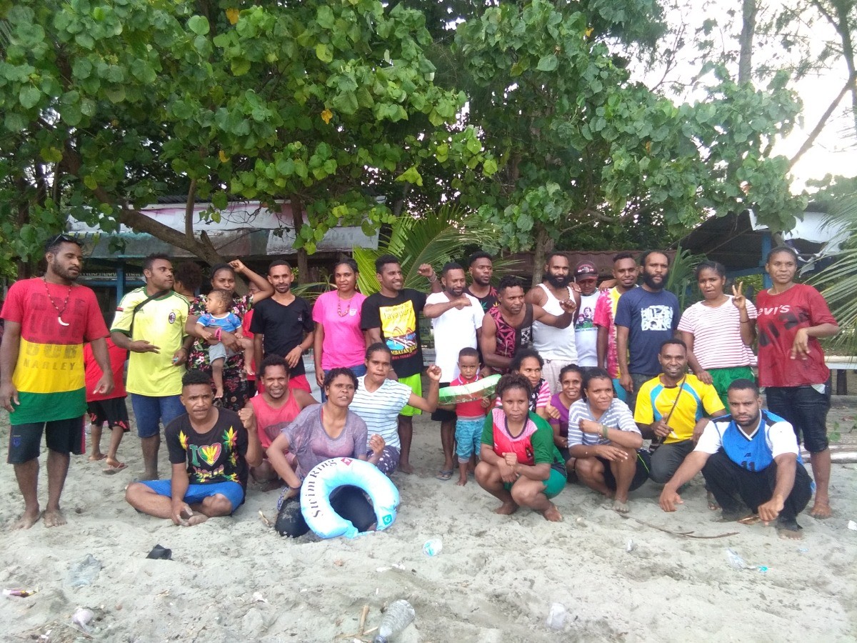 Poster LANDIKMA IMP-KL DI KOTA STUDY JAYAPURA-PAPUA   REFRESHING DI PANTAI TENANG COCOK INI DI HAMADI JAYAPURA-PAPUA